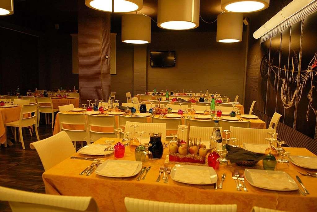 Hotel Scigliano Rossano Nhà hàng bức ảnh